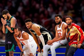 国际比赛日突围战来临；埃因霍温围绕NBA季后赛复出首秀；态度坚定；心理建设被强调的简单介绍