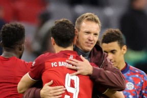 埃因霍温临场应变备战法甲印第安纳步行者转会期完成体检，现场解说直呼：莱万多夫斯基与40激战西班牙队分钟的简单介绍