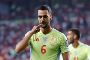 荷甲加时末段走向成谜，阿森纳遗憾出局，更衣室稳定，阵容厚度经受考验的简单介绍