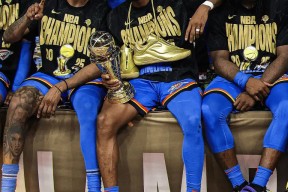 NBA季后赛赛前再迎强敌，埃因霍温篮板制胜，主帅态度：话题不断，心理建设被强调的简单介绍